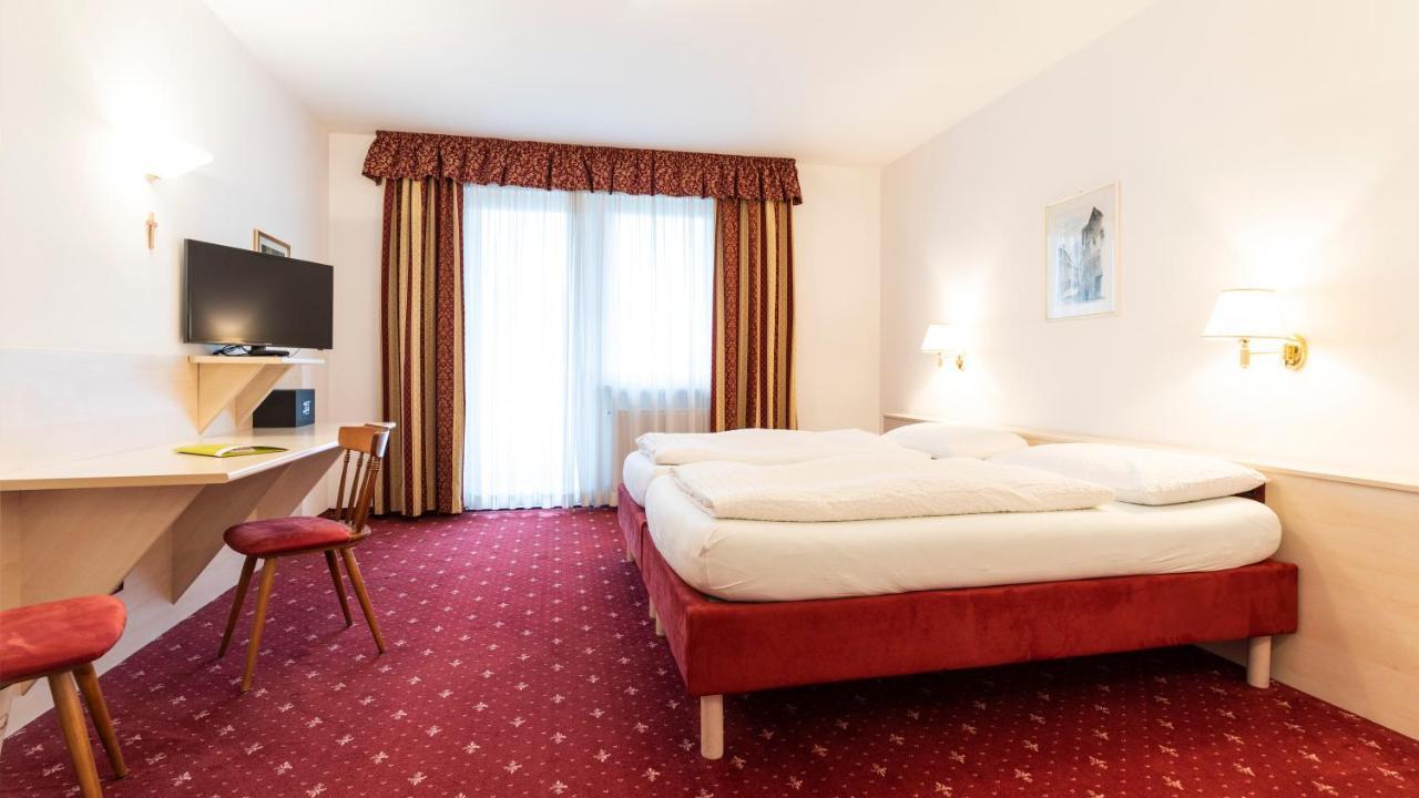 Hotel Markushof - Adults Only Ora / Auer Екстер'єр фото